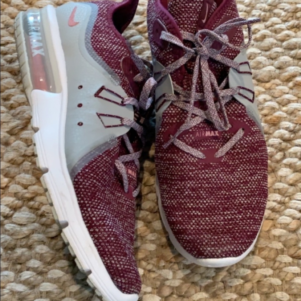 Purple Nike Airmax